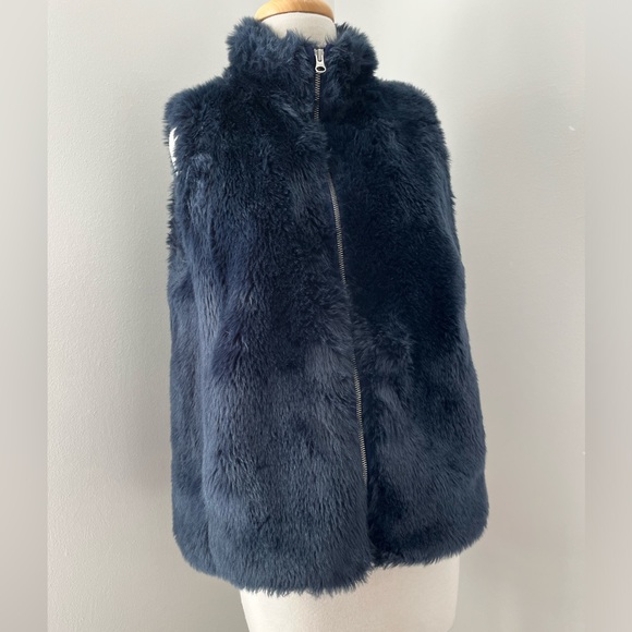J. Crew Jackets & Blazers - J.Crew Women’s Faux Fur Navy Lined Full Zip Vest Small